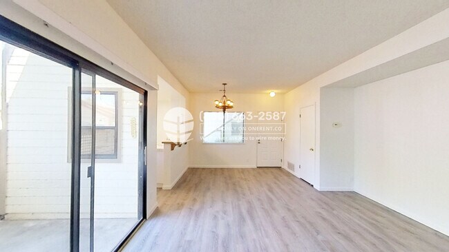 Building Photo - 1336 Meadow Ridge Cir