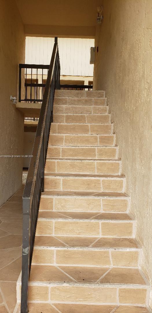 Foto del edificio - 690 W Park Dr