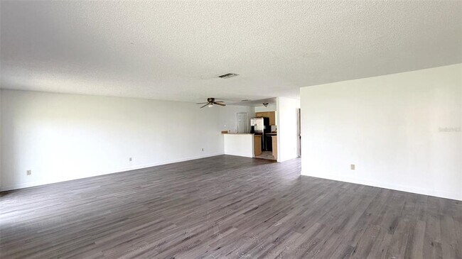 Foto del edificio - 5523 Westbrook Dr