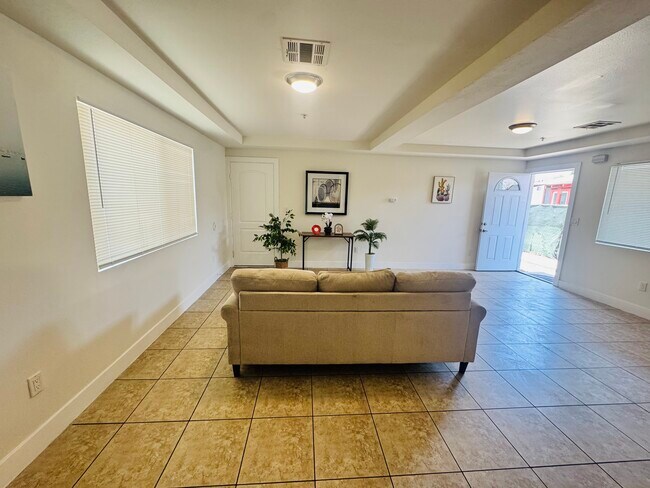 Foto del edificio - 601 W 84th St