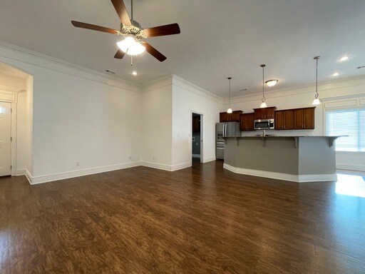 Building Photo - 571 Sundowner Ranch Ave