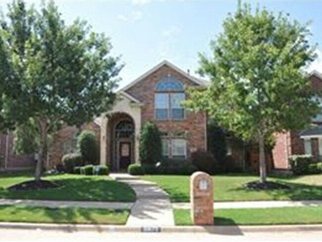 Building Photo - 10675 Providence Dr