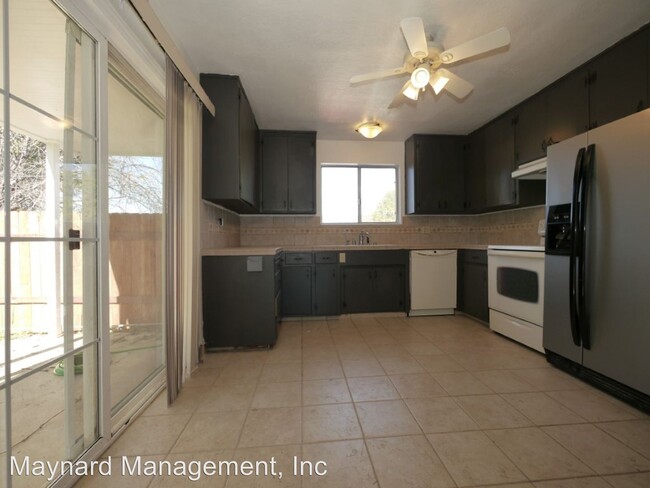 Building Photo - 2 br, 1.5 bath House - 8197 Main St.