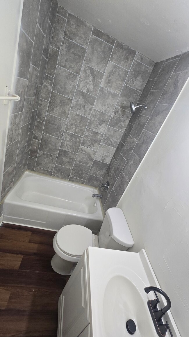 Foto del edificio - 614 1st St S