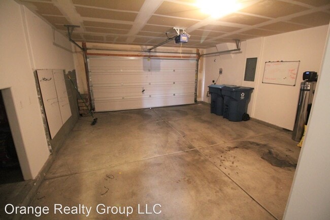 Building Photo - 3 br, 2.5 bath House - 9855 Juno Hills St