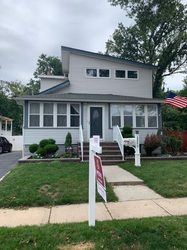 Primary Photo - 2244 Price St