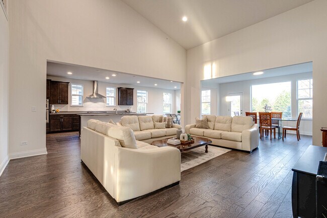 living space - 1301 Mansion Rd