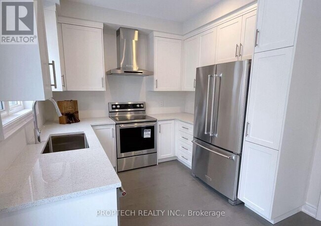 Building Photo - 2 Schmeltzer Cres