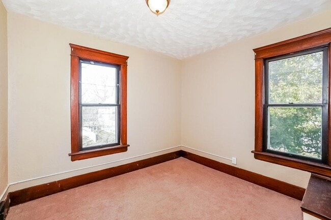 Foto del edificio - 711 Garfield St