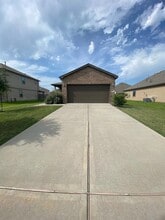 Building Photo - 5815 Bluebonnet Ln