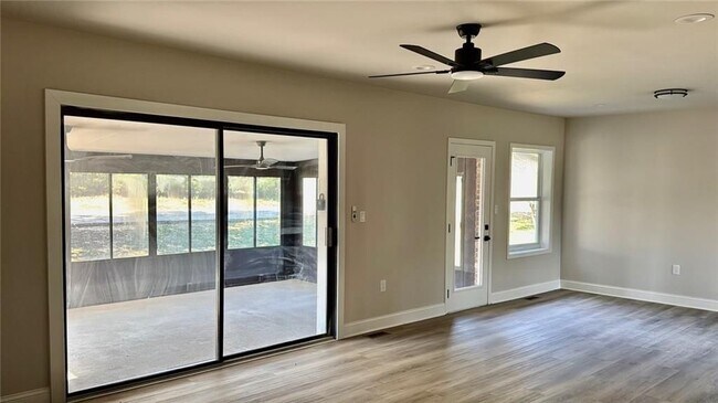 Foto del edificio - 2360 Gravel Springs Rd