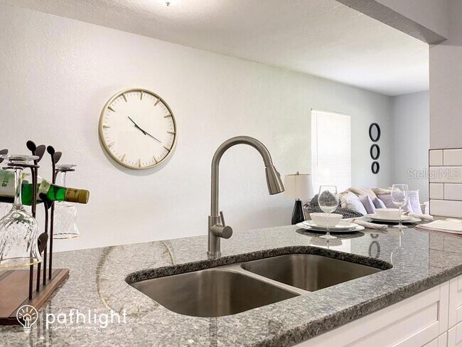 Foto del edificio - 1241 Nicholson Street, Clearwater, FL, 33755