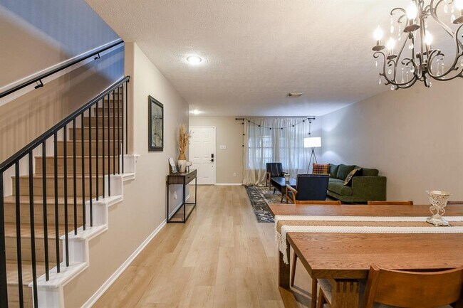 Foto del edificio - 6711 Seminole Lodge Ln