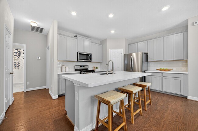 Building Photo - 10321 Mount Winchell Dr