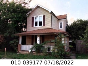 Building Photo - 570 Southwood Ave