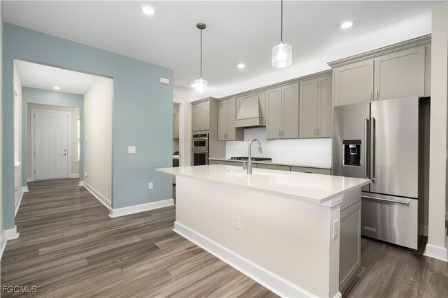 Foto del edificio - 42186 Edgewater Dr