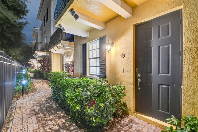 Foto del edificio - 2502 N Dixie Hwy