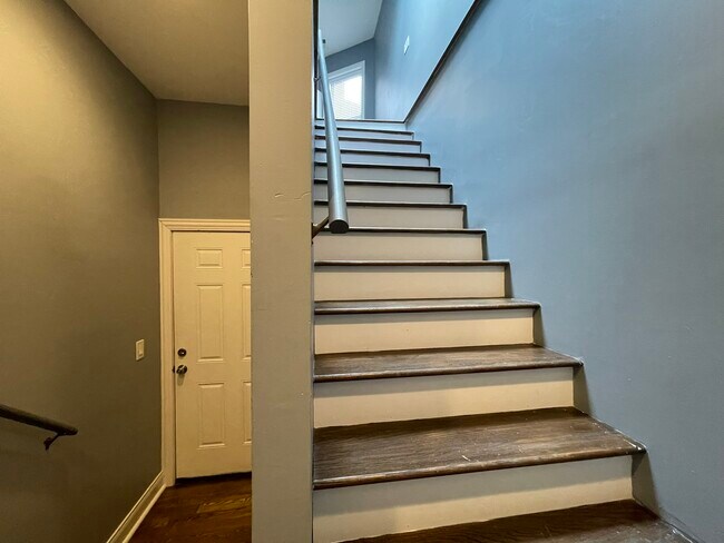 Foto del edificio - 4810 S Indiana Ave