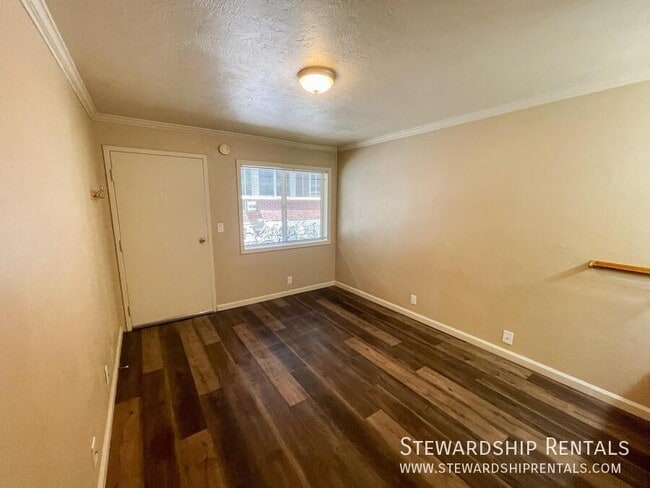 Building Photo - 1827 Harris St