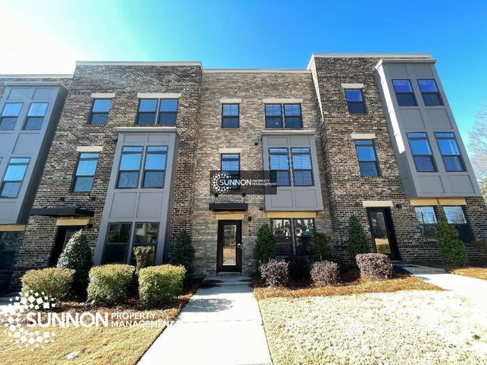 Primary Photo - Beautiful Tri-Level, 3 Bedroom Townhome in...