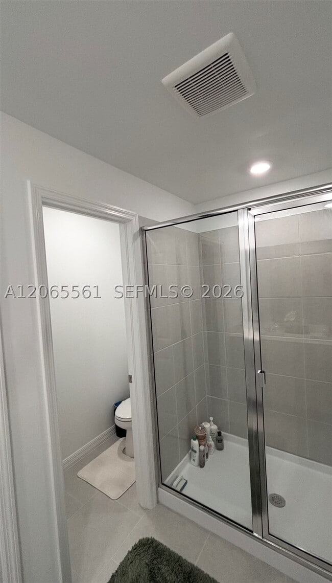 Building Photo - 4230 Catalina Dr