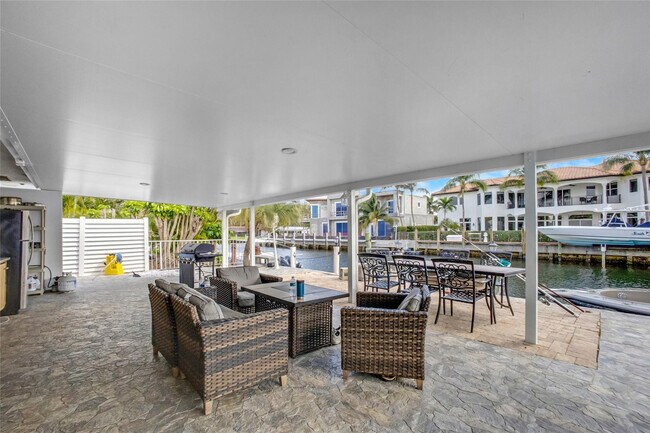 Foto del edificio - 1311 NE 27th Way