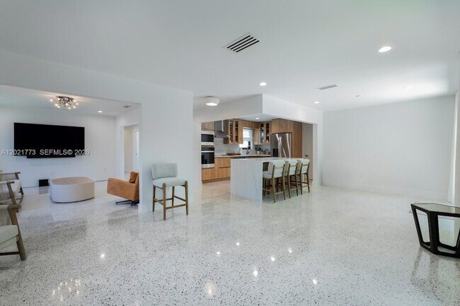 Foto del edificio - 1701 SW 23rd Terrace