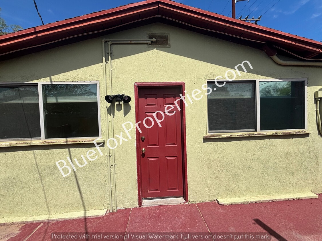 Photo - 3021 E Linden St # 2-