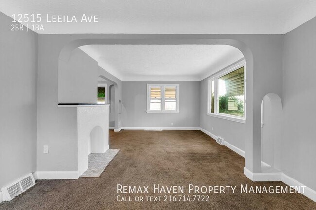 Foto del edificio - 12515 Leeila, Cleveland - Stunning 3 bed 1...