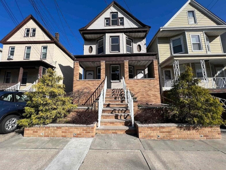 Foto principal - 440 Ave E