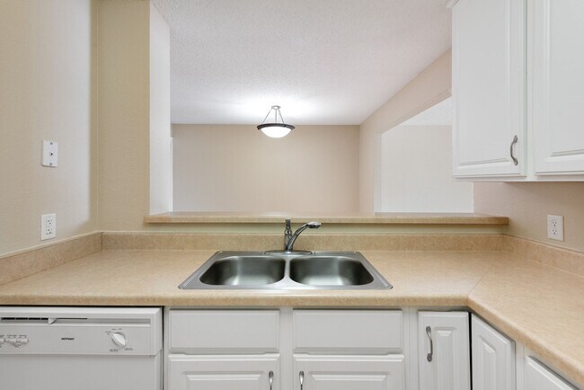 Foto del edificio - Cutters Grove Apartment Homes