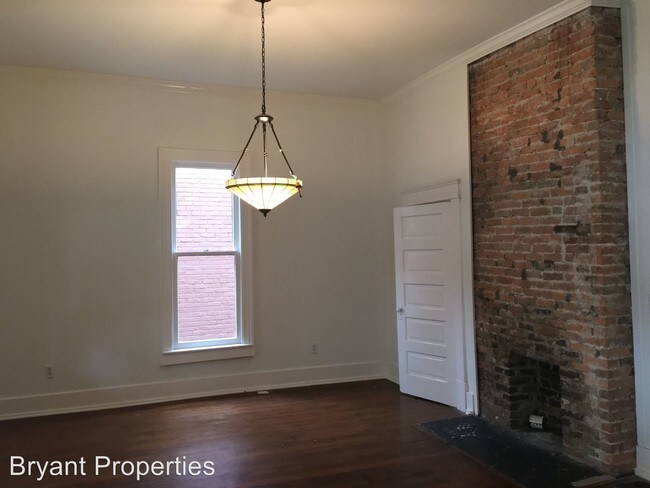 Building Photo - 1626 Fatherland St