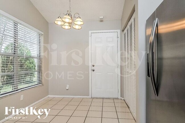 Foto del edificio - 1807 Greenwood Valley Dr