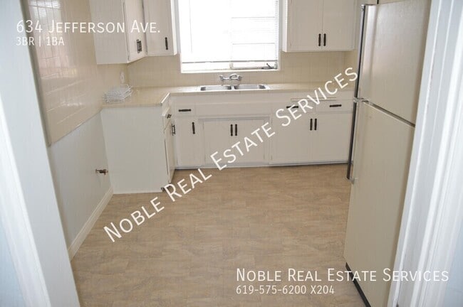 Building Photo - 634 Jefferson Ave