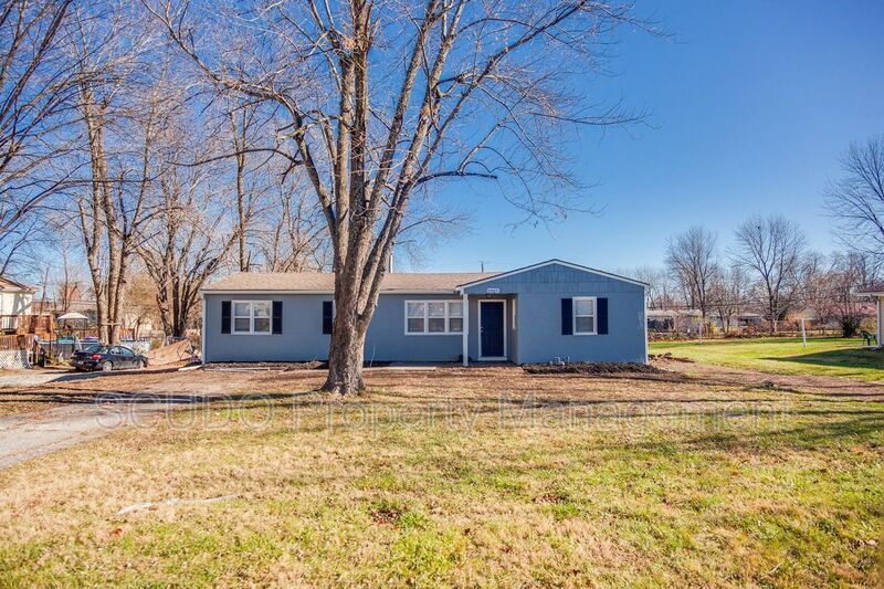 17217 Chestnut Dr, Belton, MO 64012 House Rental in Belton, MO