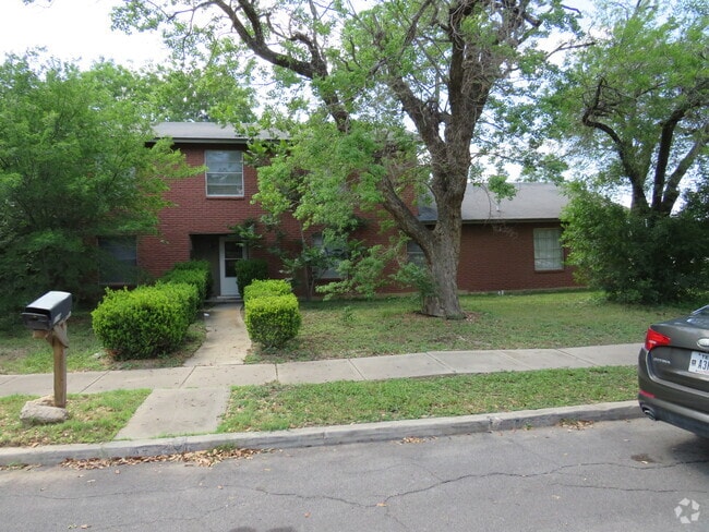 Building Photo - 9715 Nona Kay Dr