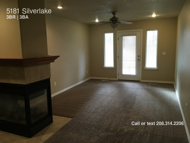 Building Photo - 5181 W Silverlake Ln