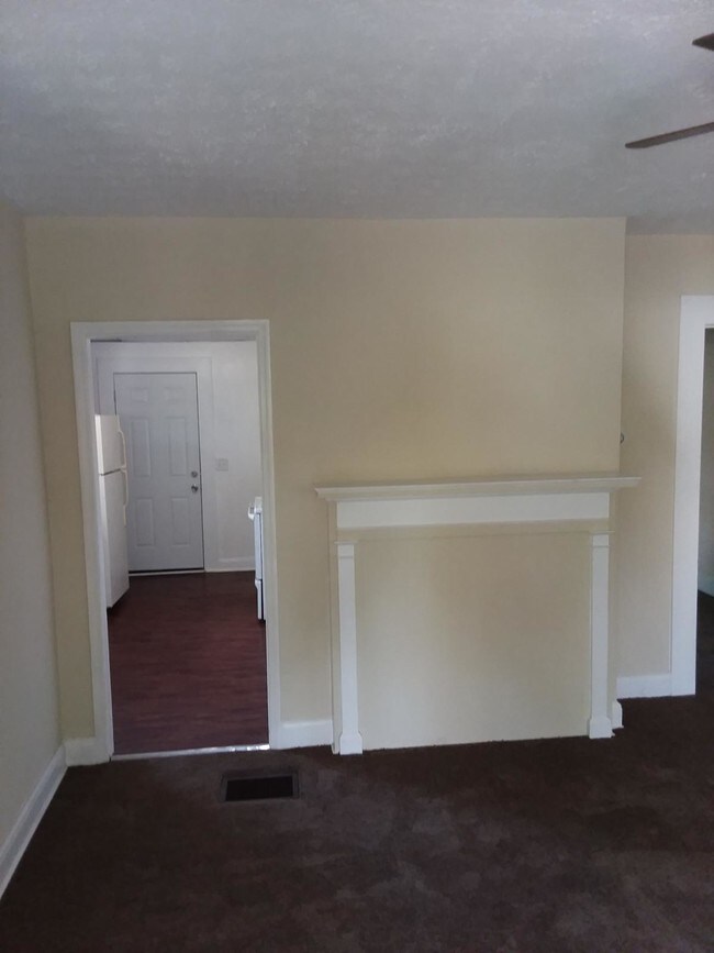 Foto del edificio - 1038-1040 Forest St