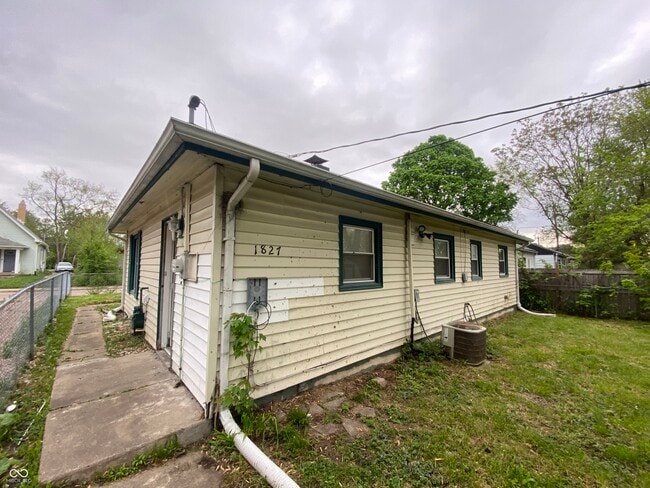 Building Photo - 1827 Wilcox St