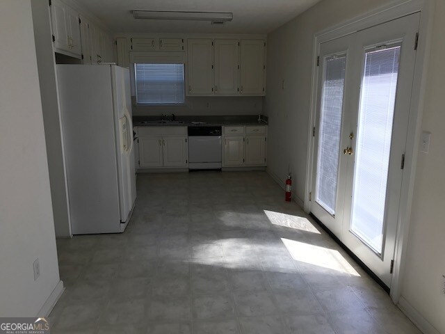 Foto del edificio - 704 Dover Ct