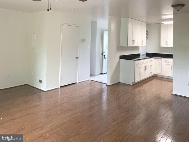 Foto del edificio - 2216 Notely Ln