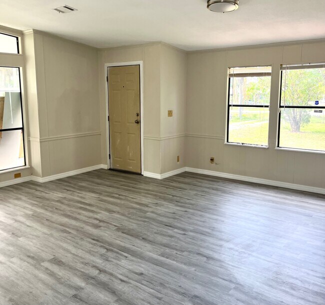 Foto del edificio - 2376 Case Ln