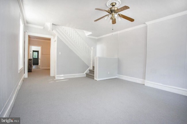 Building Photo - 1222 W Airy St