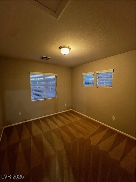 Foto del edificio - 8638 Rowland Bluff Ave