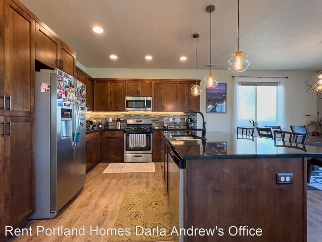 Building Photo - 4 br, 2.5 bath House - 20449 SW Gracie Street
