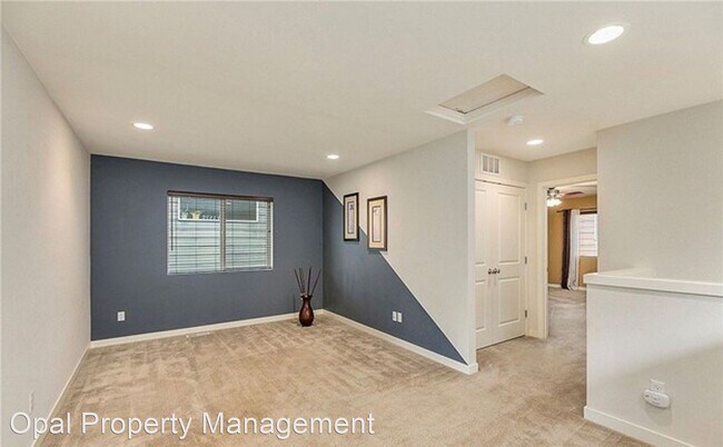 Building Photo - 2 br, 2.5 bath House - 1307 158th Place So...