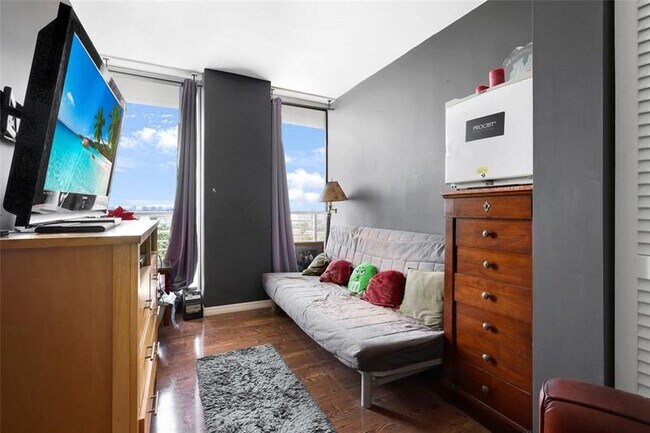 Foto del edificio - 1720 Harrison St