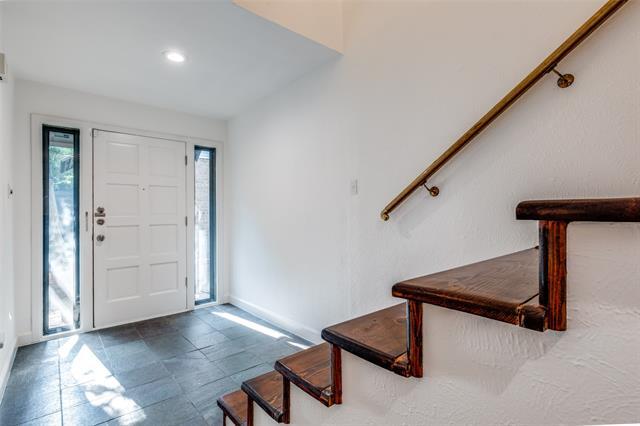 Building Photo - 4104 Wycliff Ave