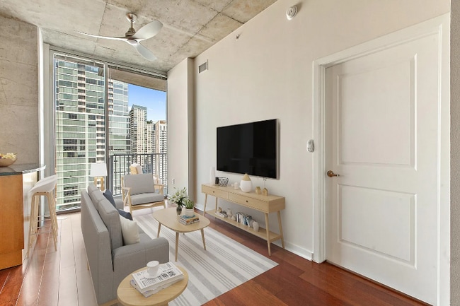 Building Photo - 360 Nueces St