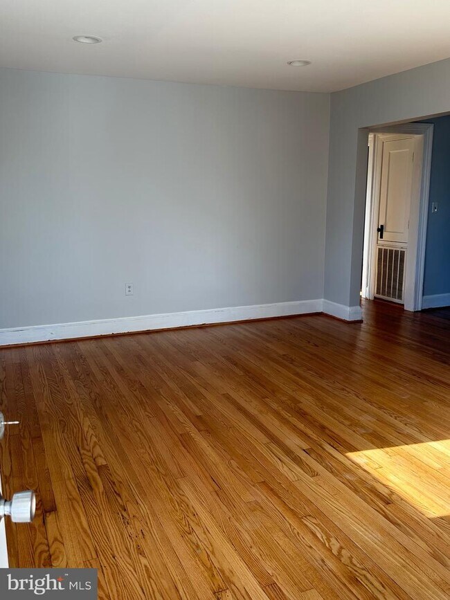 Foto del edificio - 1436 Warrenton Rd